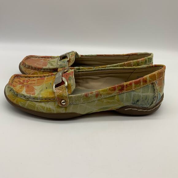 Anne Klein Women's Embossed Leather Floral Pattern Moccasin Loafers Sz 6M - Picture 5 of 13